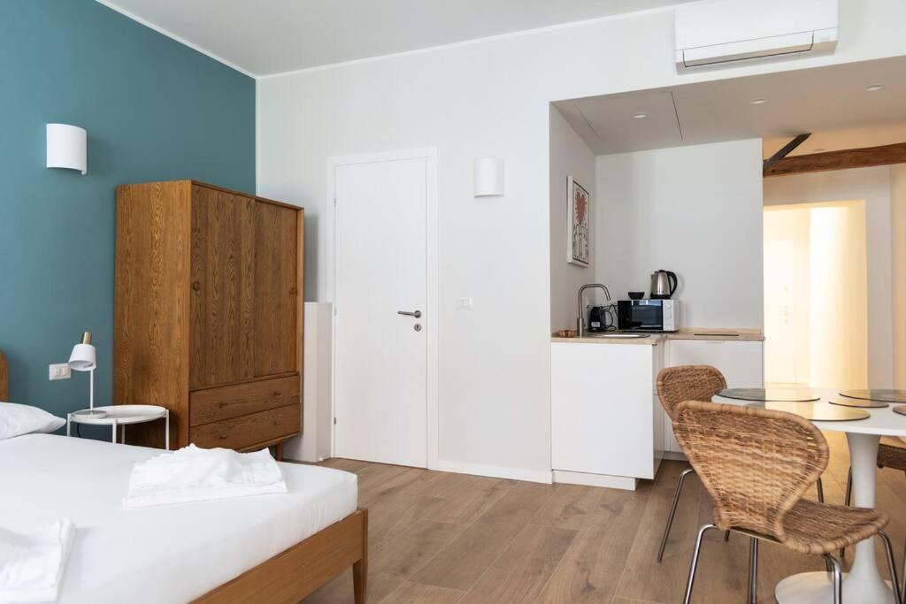 Youhosty - Ticinese Suite 1 Milan Extérieur photo