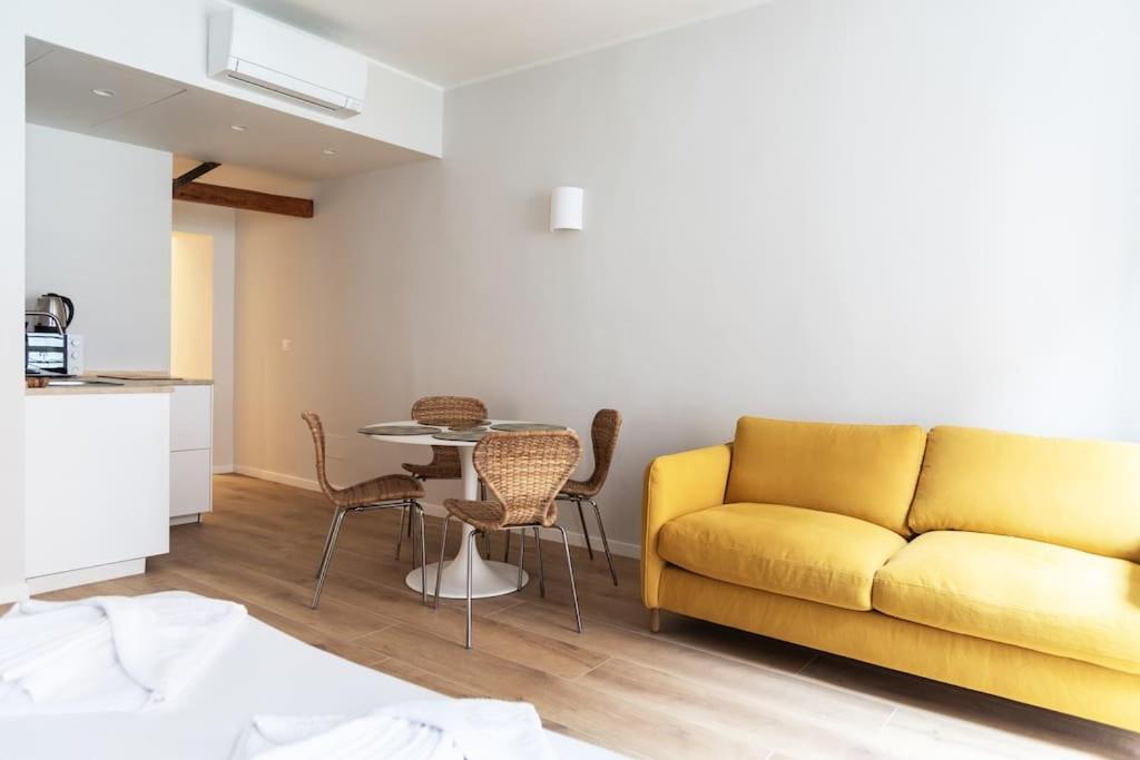 Youhosty - Ticinese Suite 1 Milan Extérieur photo